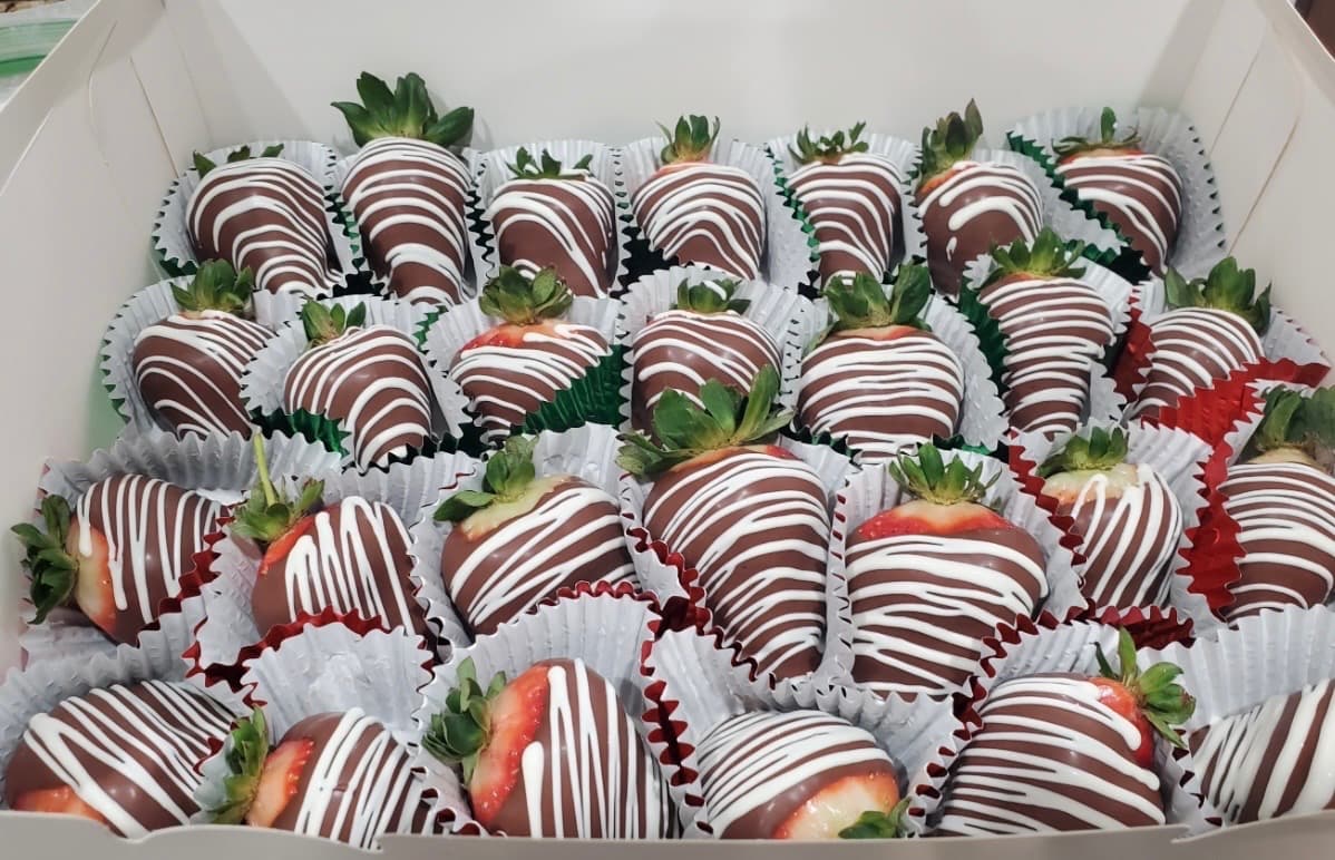Chocolate-dipped strawberries